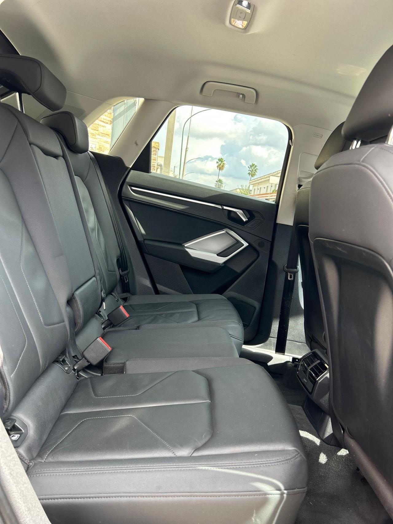 Audi Q3 35 TDI S tronic Business Advanced-Mod.2020