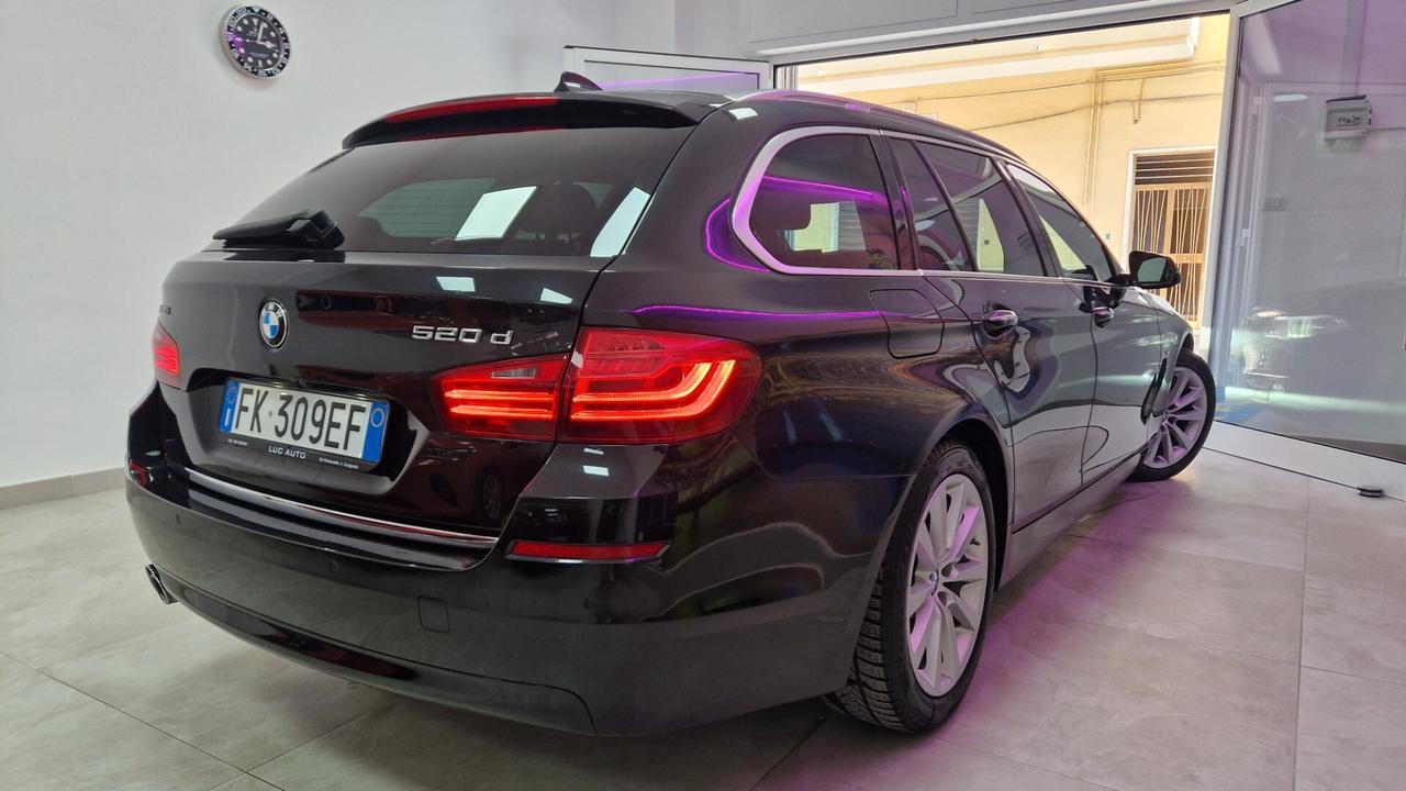 Bmw 520 520d xDrive Touring Luxury