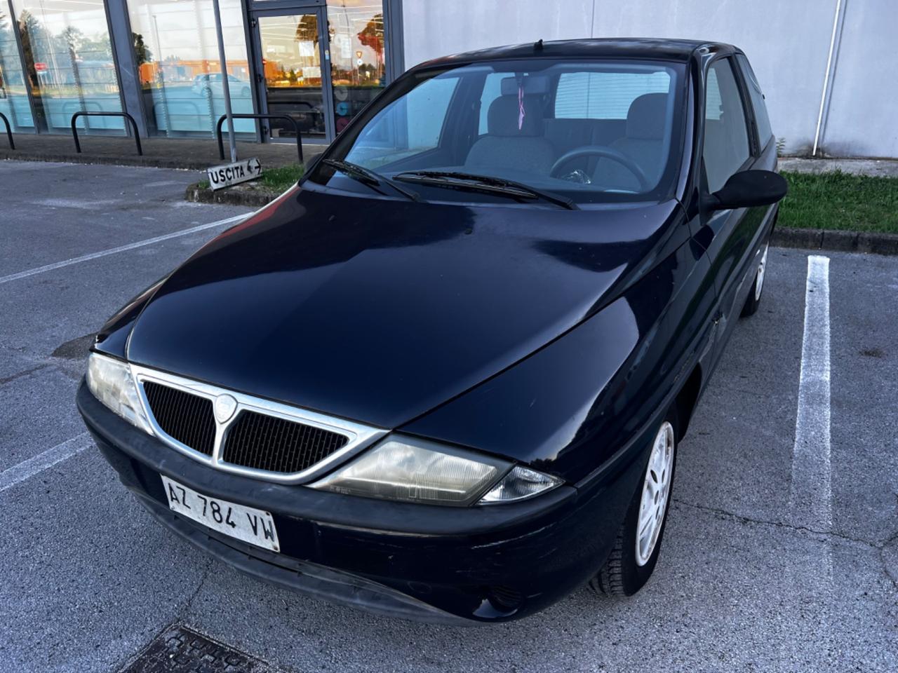 Lancia Y