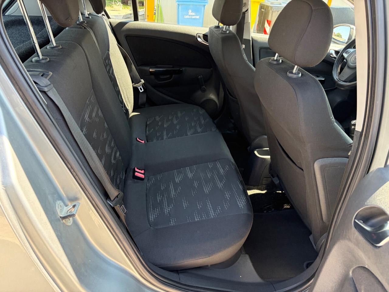 Opel Corsa 1.3 diesel 2011