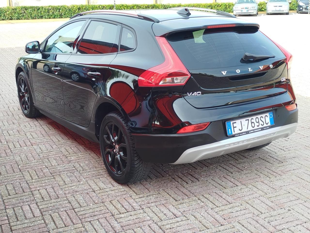 Volvo V40 Cross Country D2 136.000 KM