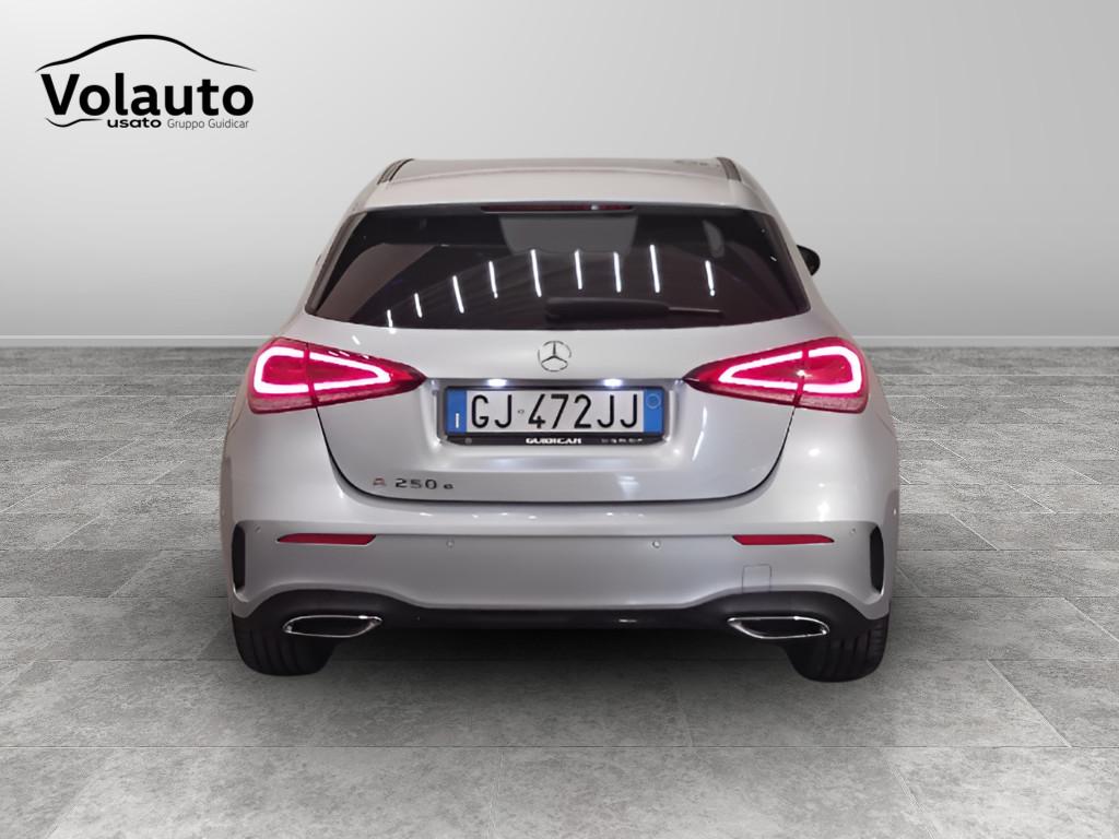 Mercedes-Benz Classe A - W177 2018 - A 250 e phev (eq-power) Premium auto