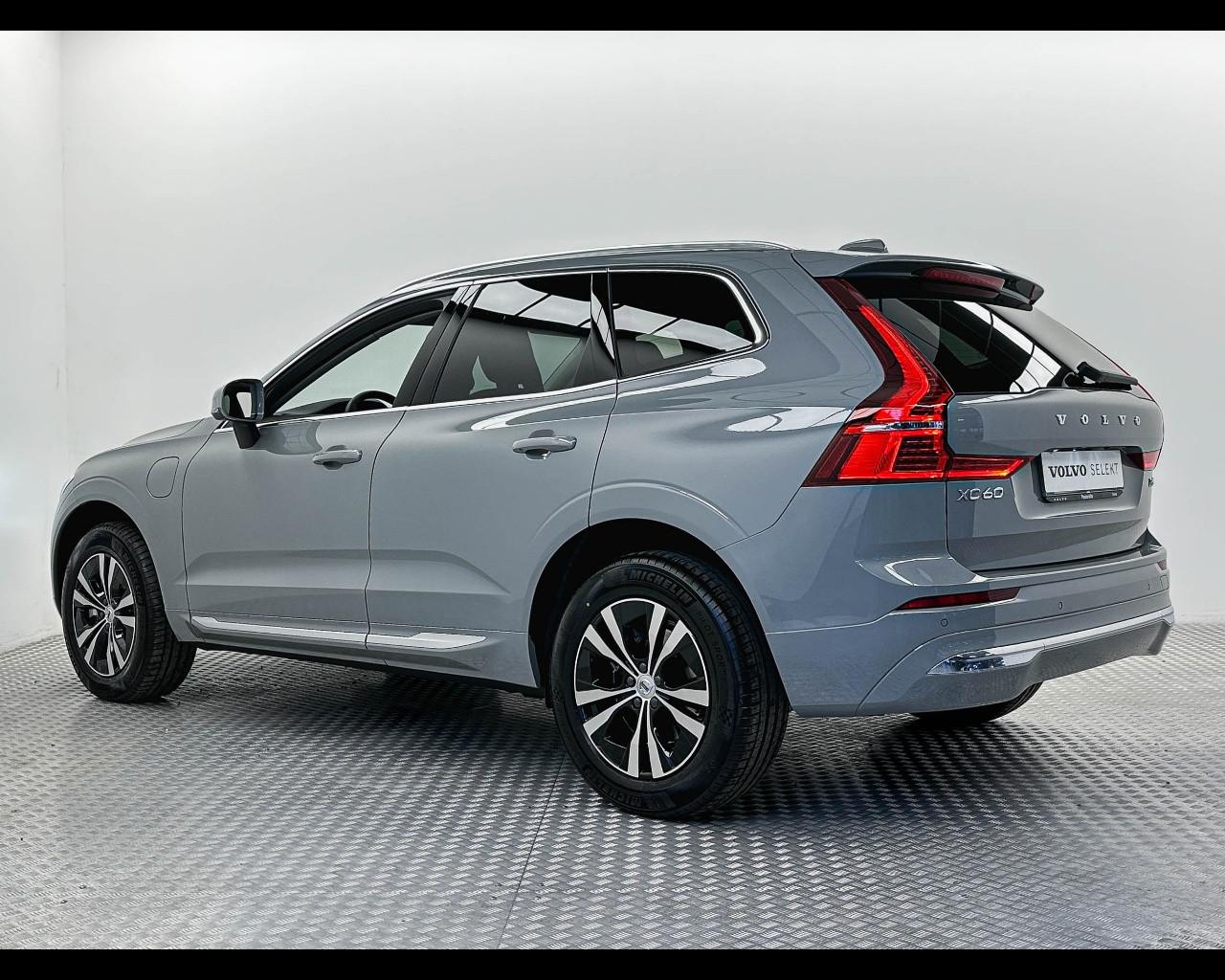 VOLVO XC60 (2017-->) - XC60 T6 Plug-in hybrid AWD automatico Core