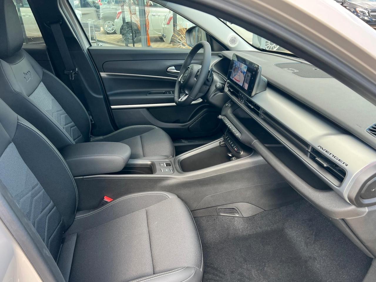 Jeep Avenger 1.2 Turbo 100 CV MHEV Summit