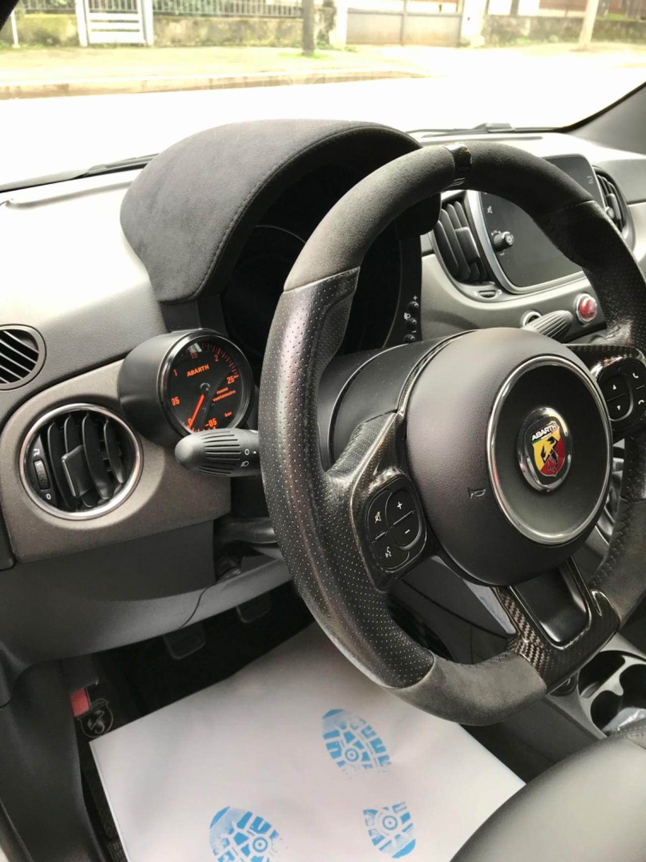 Abarth 595 1.4 Turbo T-Jet 180 CV Esseesse