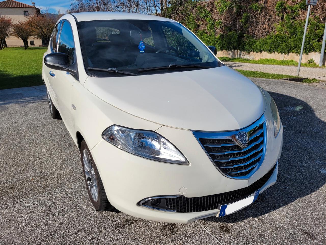 Lancia Ypsilon 1.3 MJT 16V 95 CV Platinum