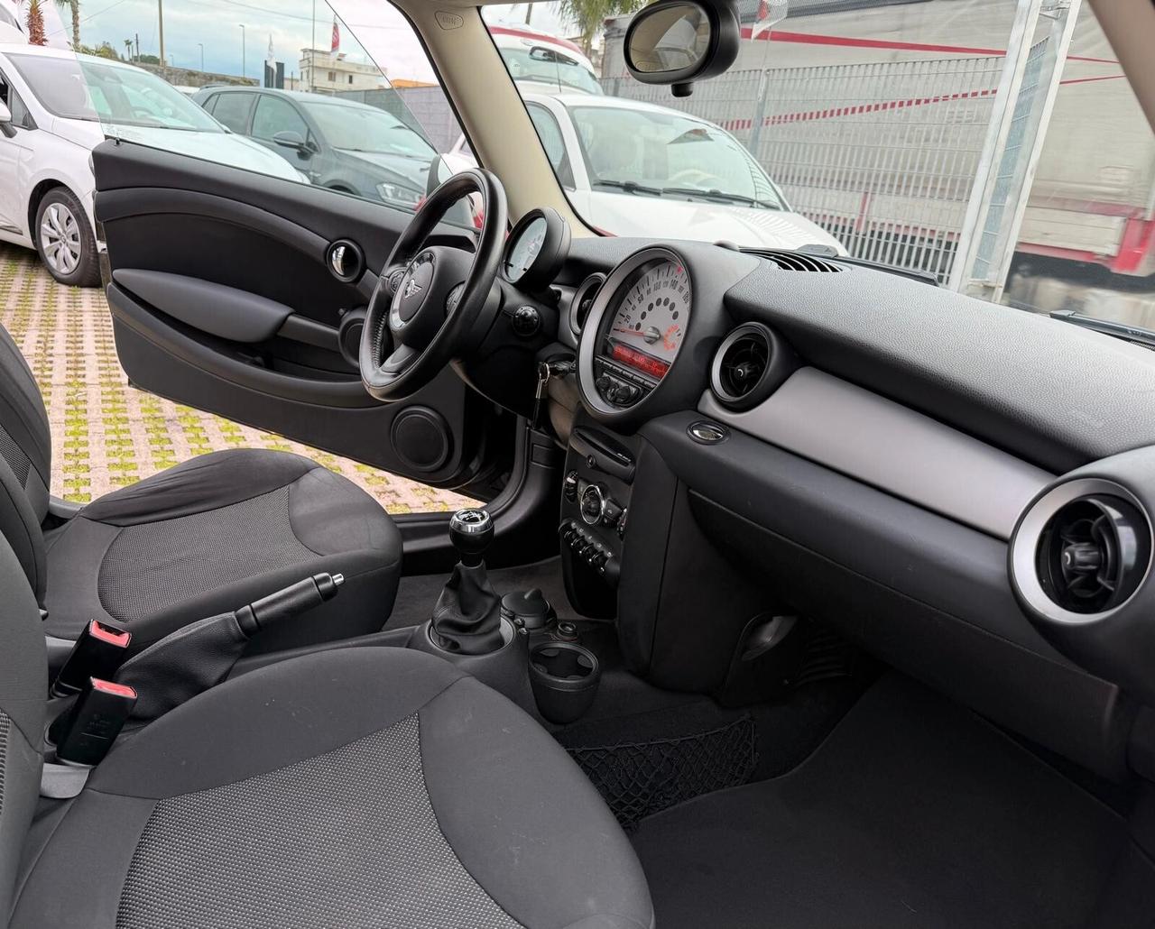 Mini 1.6 16v Cooper D 111cv -2012