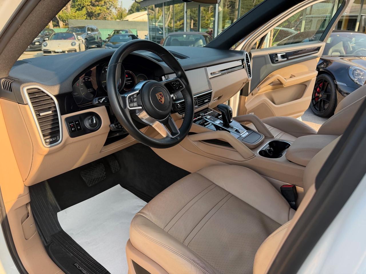 Porsche Cayenne Coupé 3.0 V6 E-Hybrid/tetto pan/scarico/pasm/bose