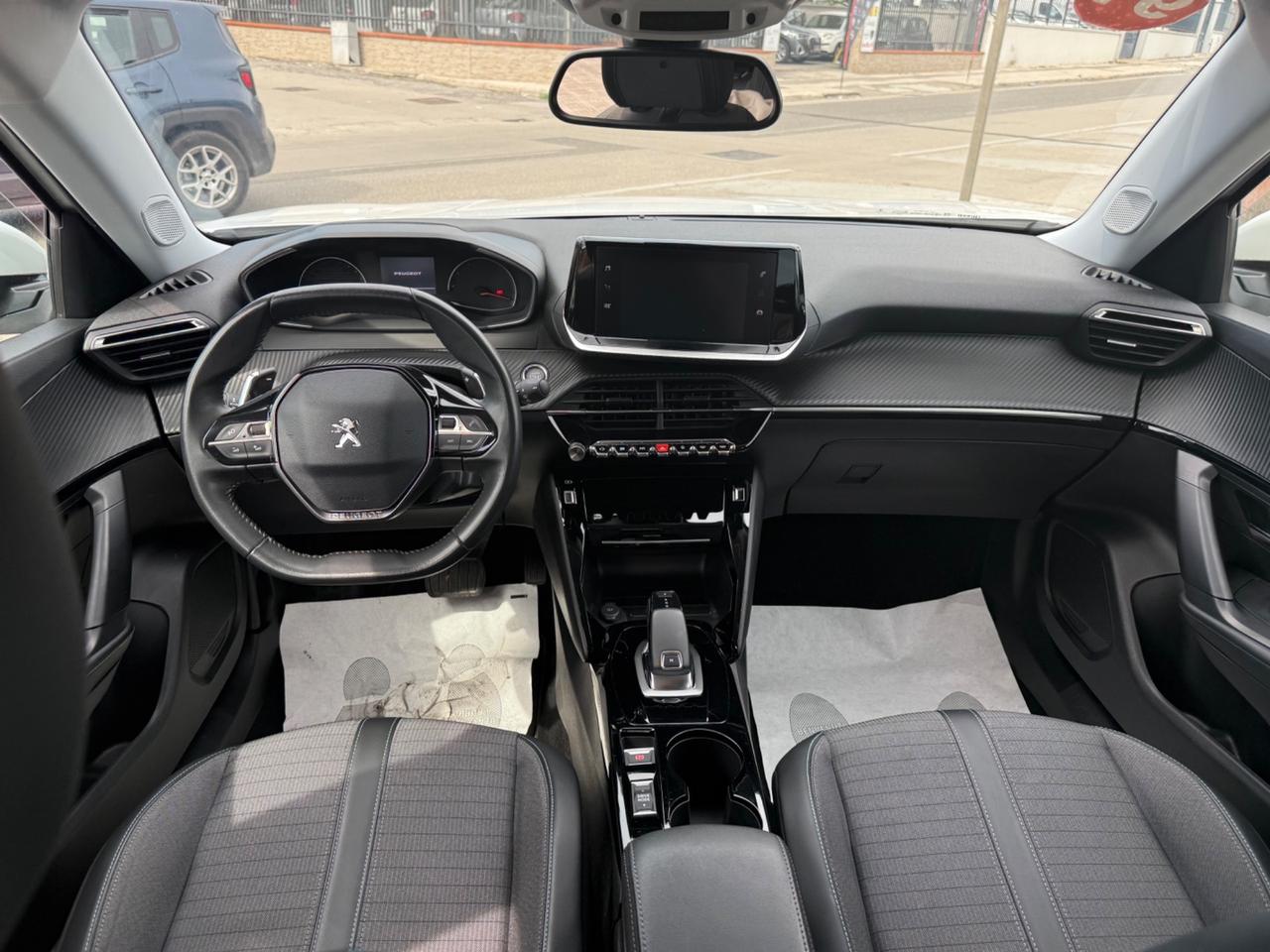 Peugeot 2008 BlueHDi 130 S&S EAT8 Allure