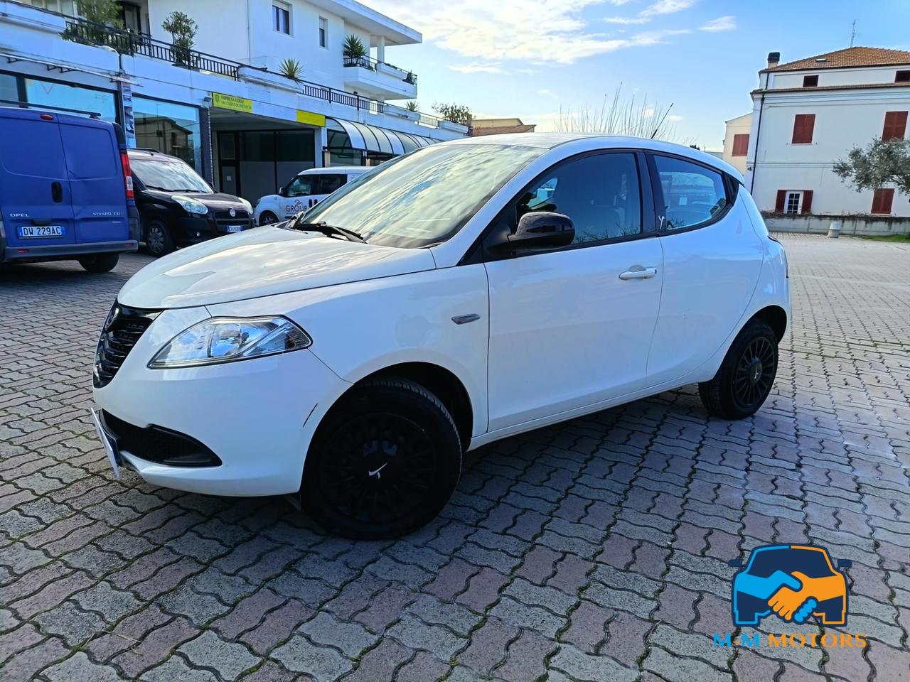 Lancia Ypsilon 5 Porte Ypsilon 0.9 t.air Elle ecochic metano 80cv