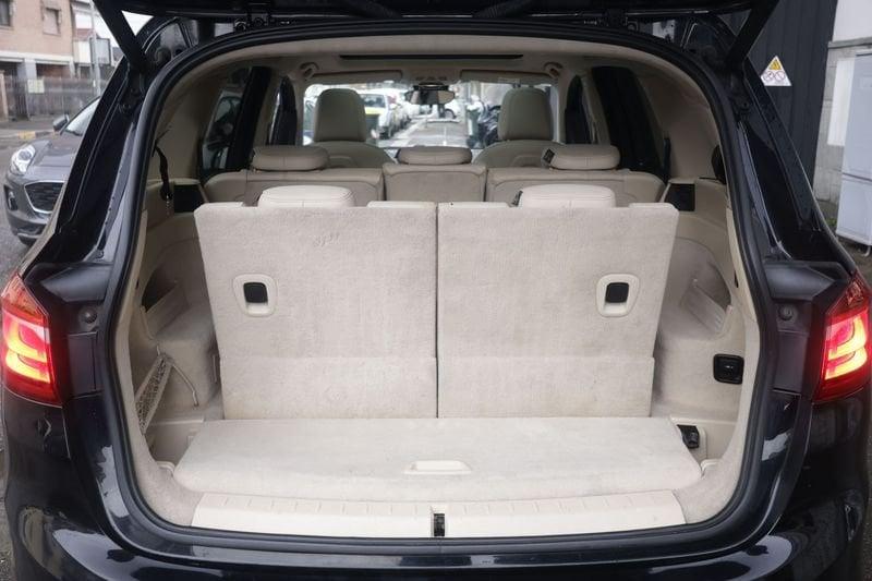 BMW Serie 2 Gran Tourer BMW Serie 2 Gran Tourer 220d xDrive Gran Tourer Luxury aut. 140KW ANNO 2016