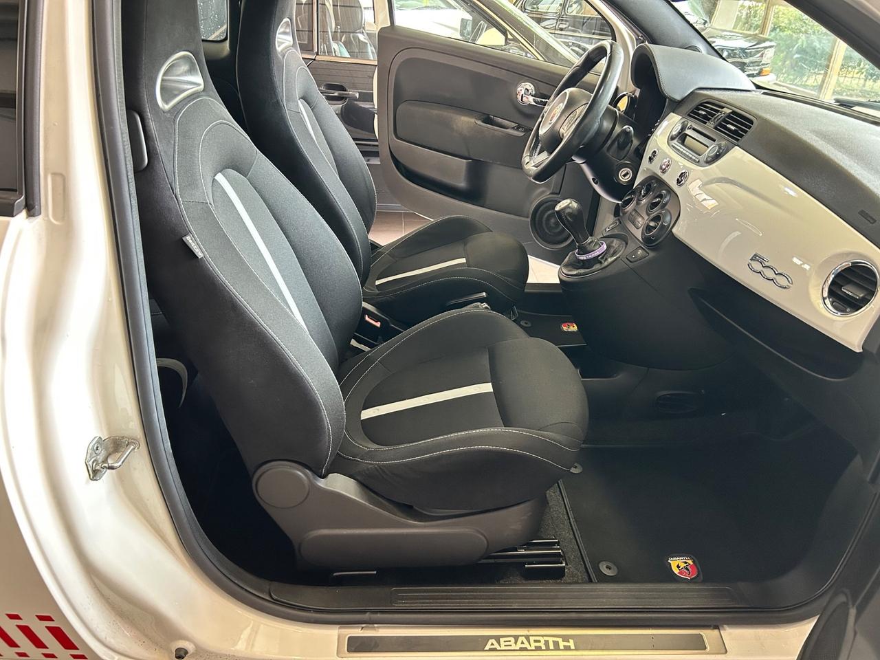 Abarth 500 1.4 Turbo T-Jet Custom