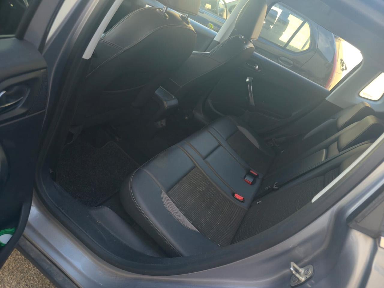 Peugeot 2008 BlueHDi 120 S&S Black Matt