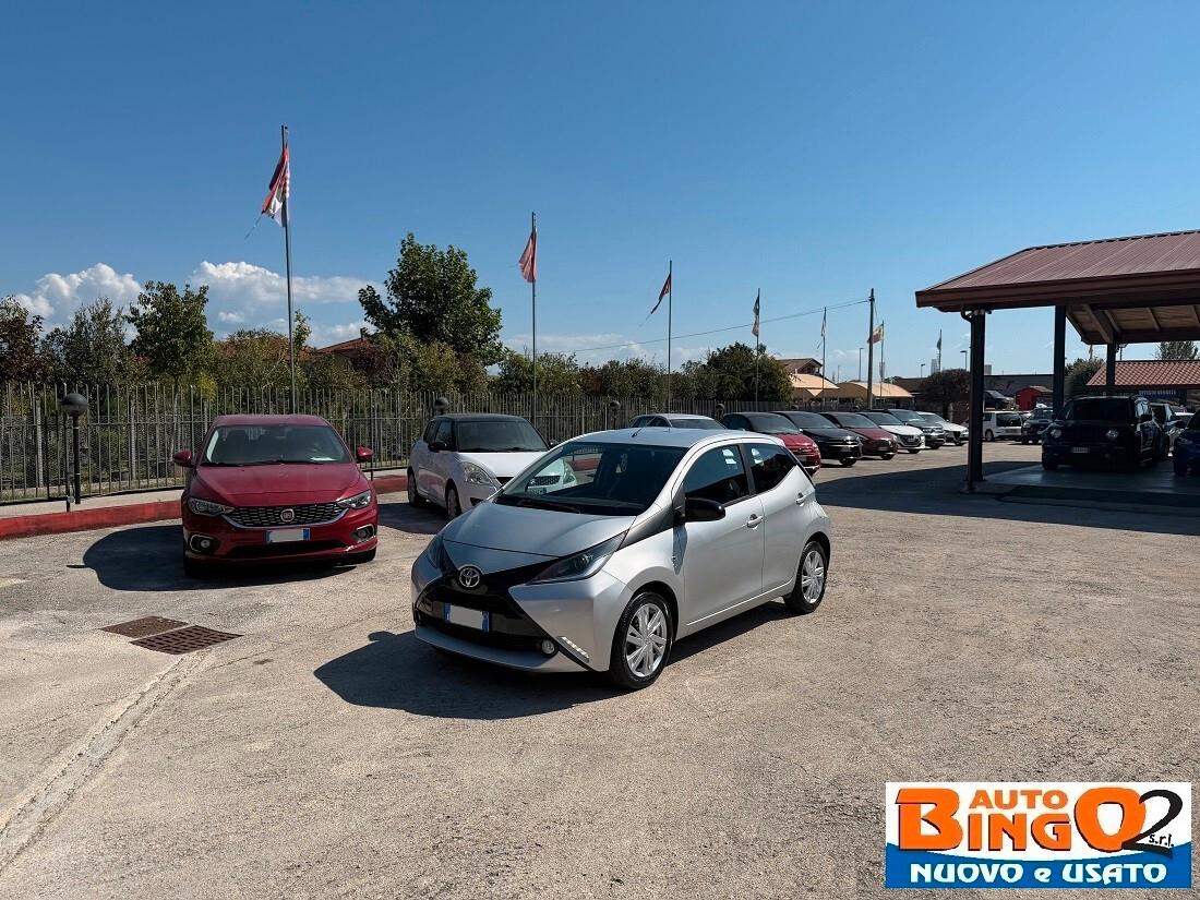 Toyota Aygo 1.0 VVT-i 69 CV 5 porte x-cool TSS
