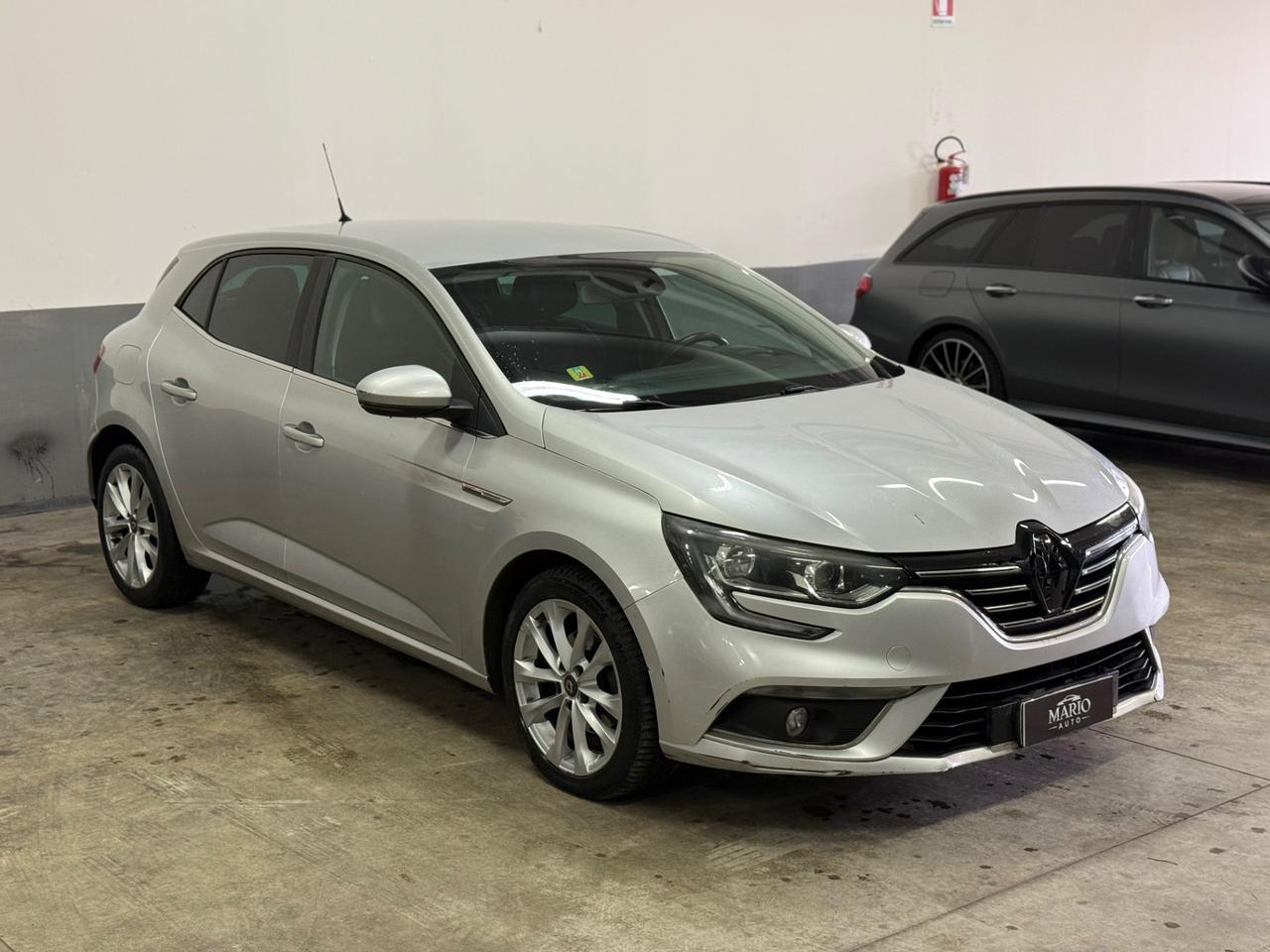 Renault Megane Mégane dCi 8V 110 CV EDC Energy Bose