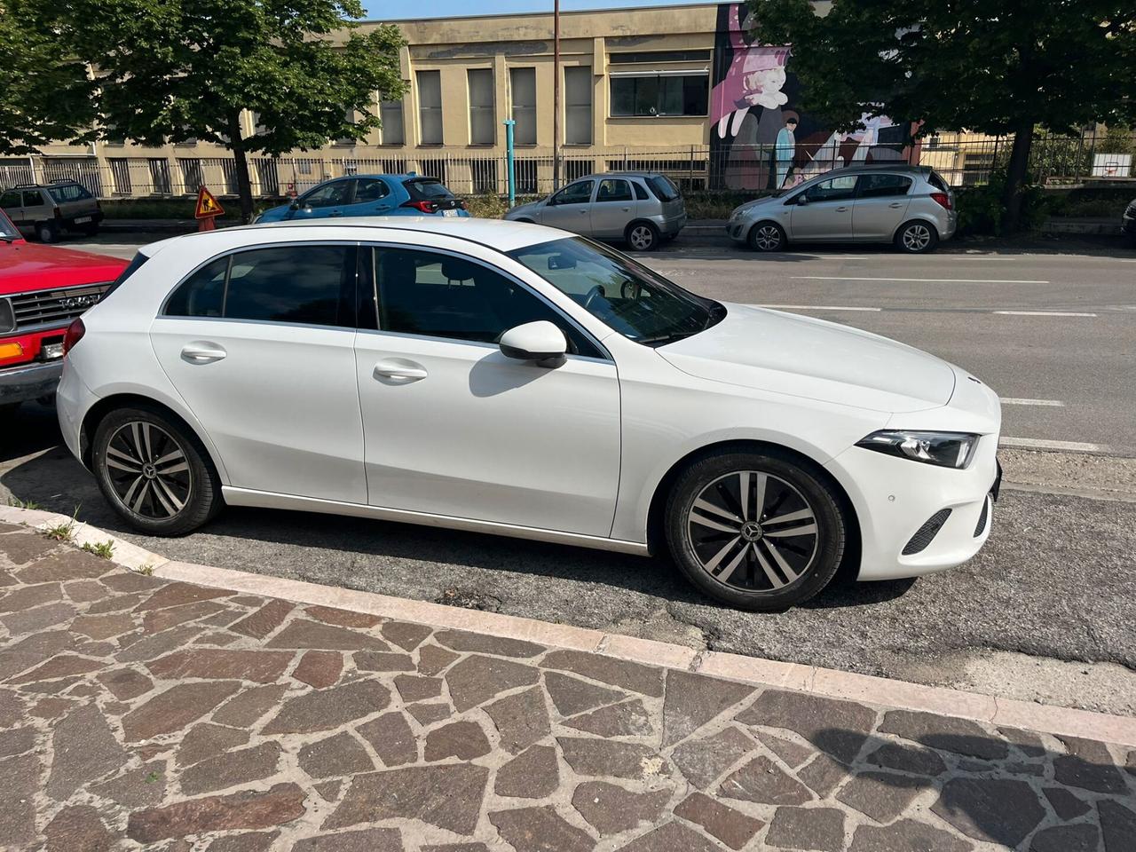 MERCEDES CLASSE A 180 BZ 136 CV BUSINESS AUTO 5P