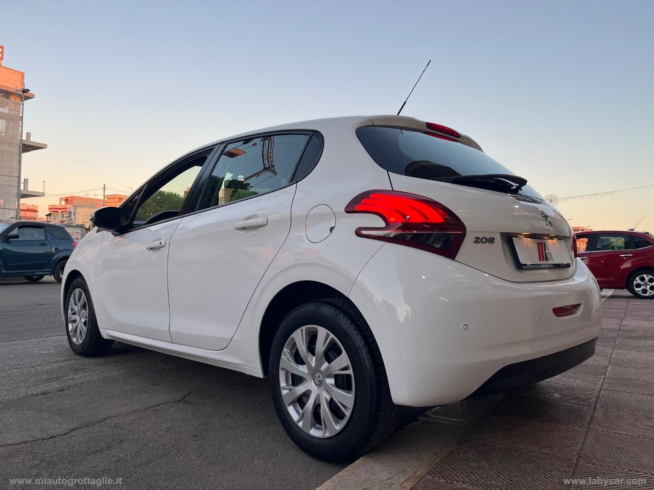PEUGEOT 208 PureTech 82 5p. Allure