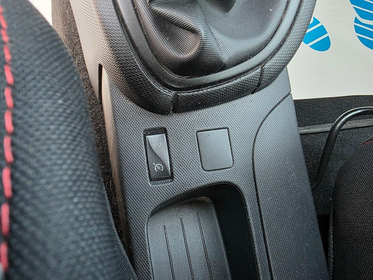 Renault Clio 1.5 dCi NEOPATENTATI