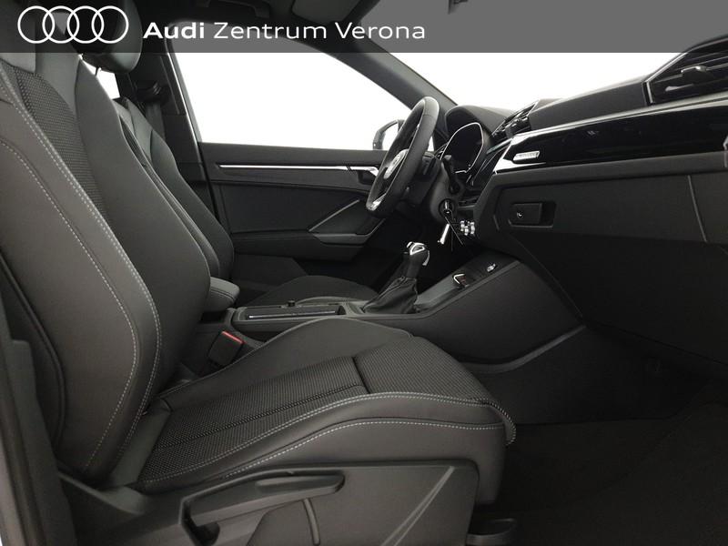 40TDI 193CV quattro S tronic Identity Black