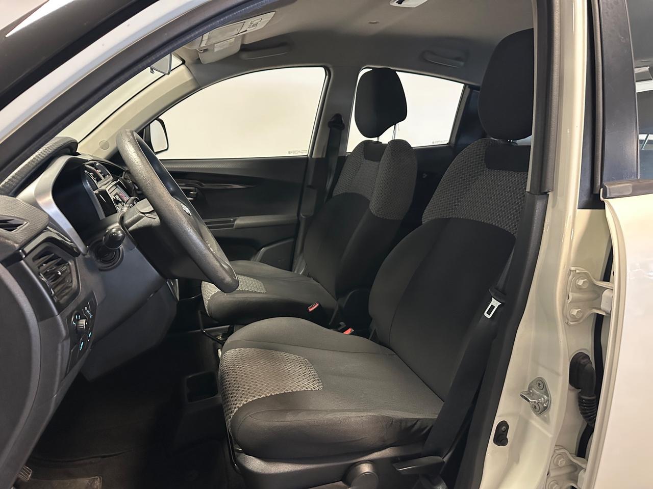 MAHINDRA KUV 100 1.2 BENZINA 83CV PRONTA CONSEGNA UNIPRO
