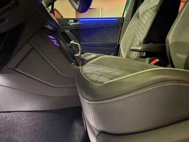 VOLKSWAGEN Tiguan 2.0 TDI 150 CV SCR DSG R-Line LUCI AMBIENTE