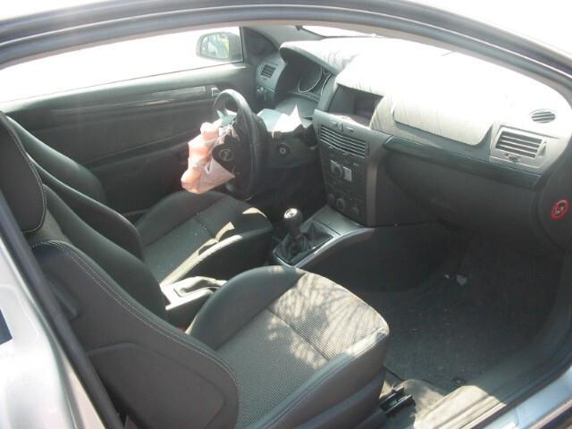 Opel Astra GTC 1.9 16V CDTI 150CV Sport