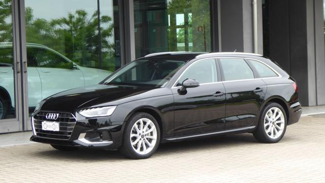 AUDI A4 Avant 40 TDI S tronic Business Advanced