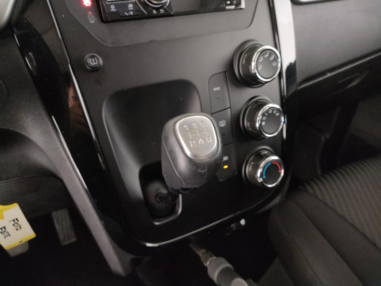 MAHINDRA KUV100 1.2 K6+