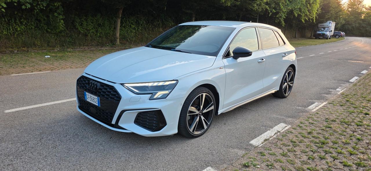 Audi A3 SPB 30 TDI S line edition