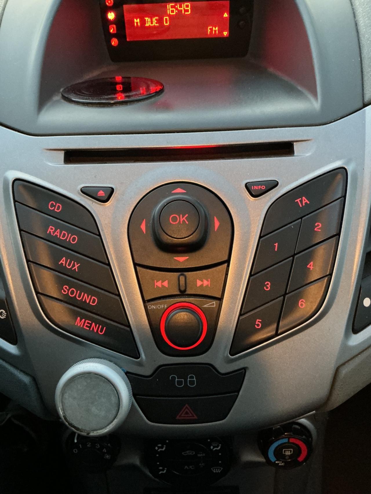 Ford Fiesta 1.2 82CV 3 porte Titanium