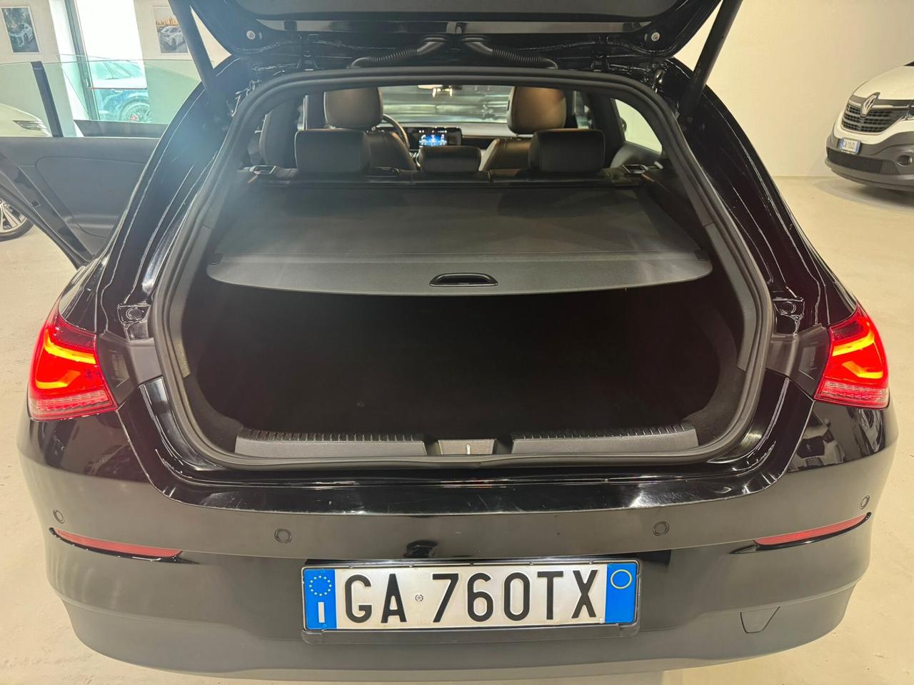 Mercedes-benz CLA 180 Shooting Brake Executive