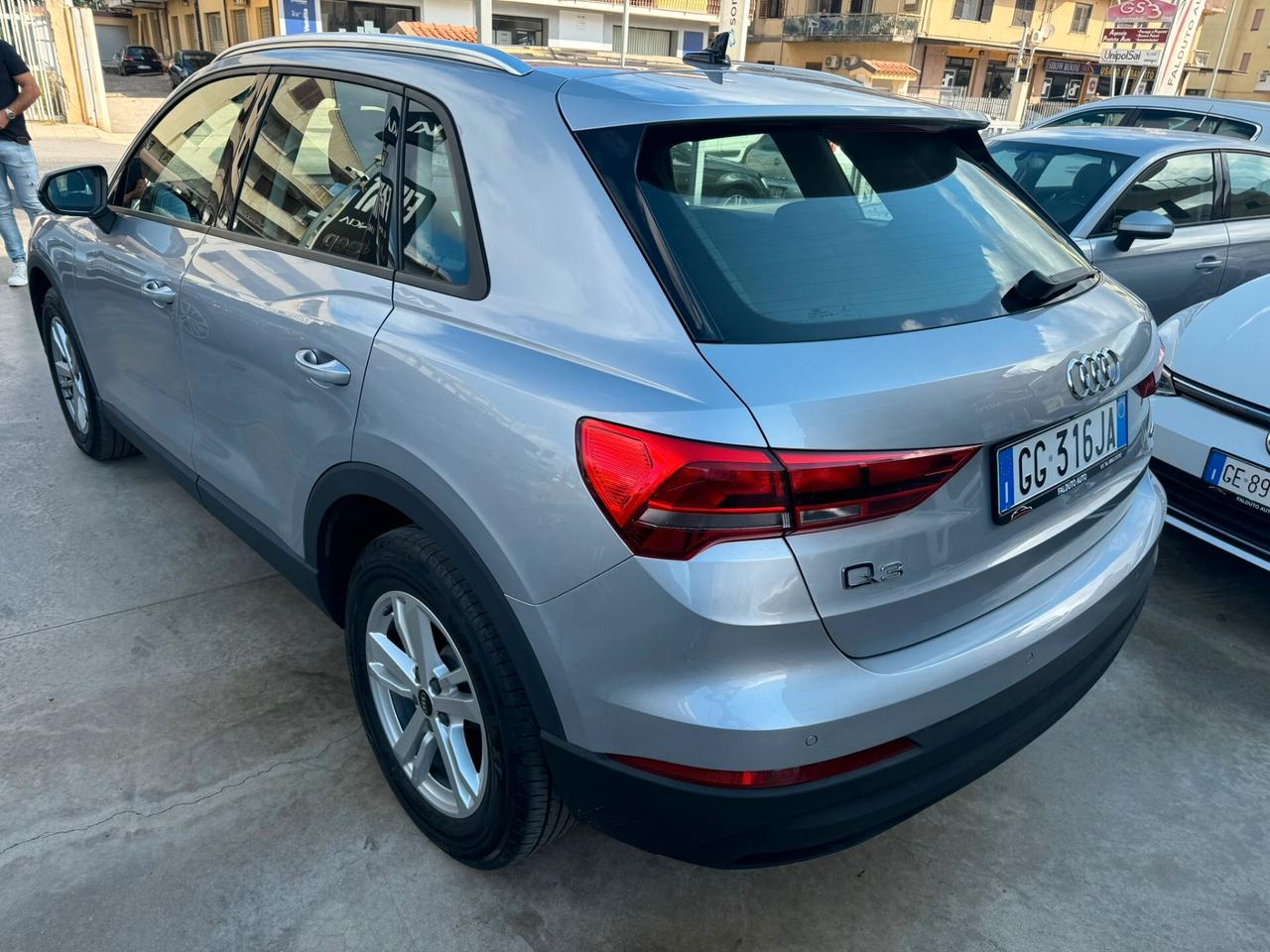 Audi Q3 35 TDI S tronic Business