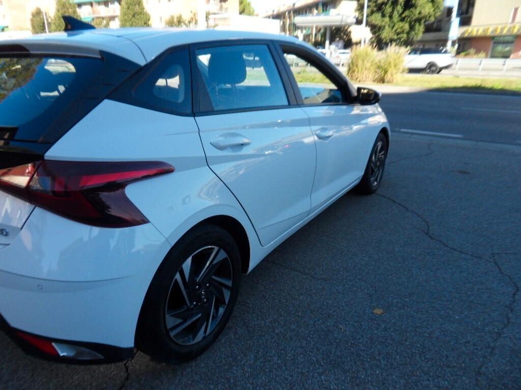 Hyundai i20 1.2 MPI MT Connectline