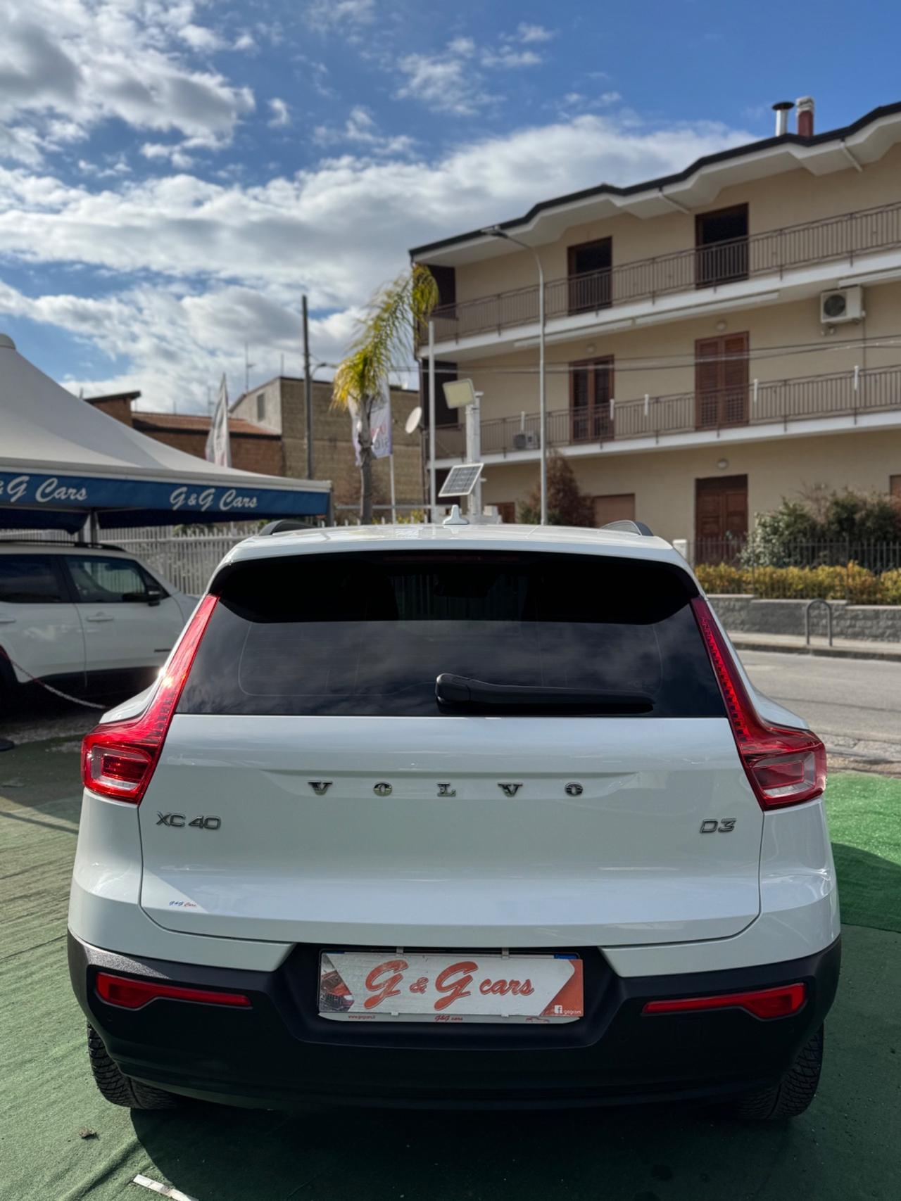 Volvo XC40 D3 AWD Geartronic Momentum Pro