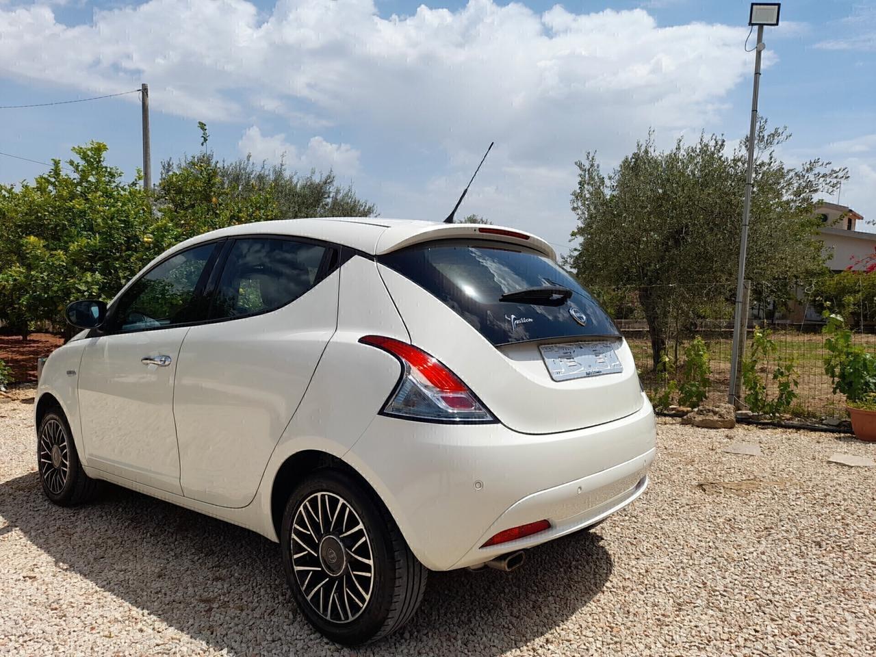 Lancia Ypsilon 1.2 69 CV 5 porte Gold 2019