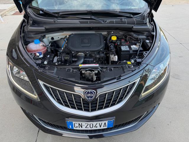 LANCIA Ypsilon HYBRID GOLD+NAVI+SENSORI PARK+5 POSTI