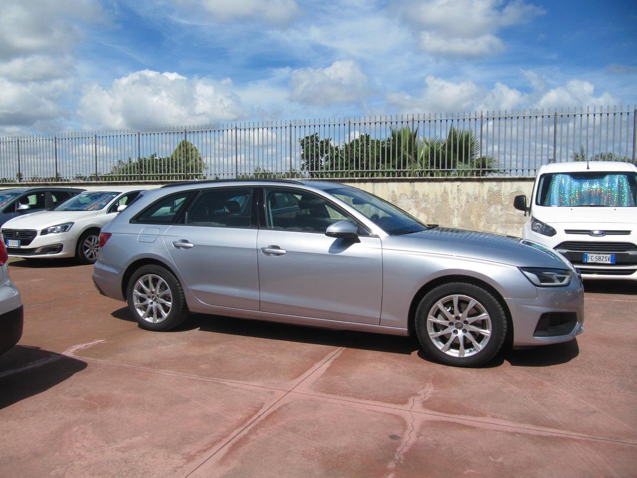Audi A4 Avant 40 TDI quattro S tronic Business - automatico