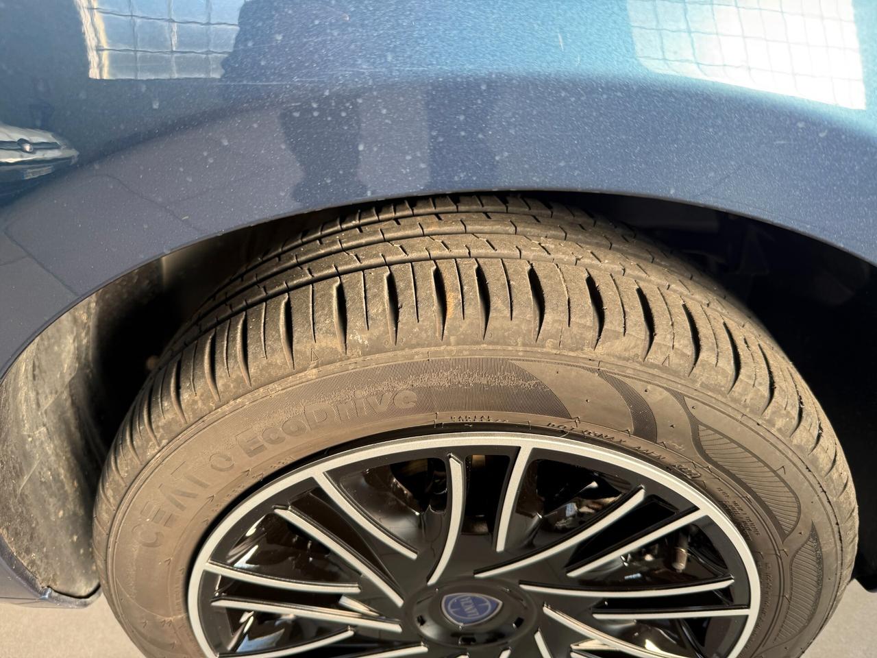 Lancia Ypsilon 1.0 FireFly 5 porte S&S Hybrid Gold