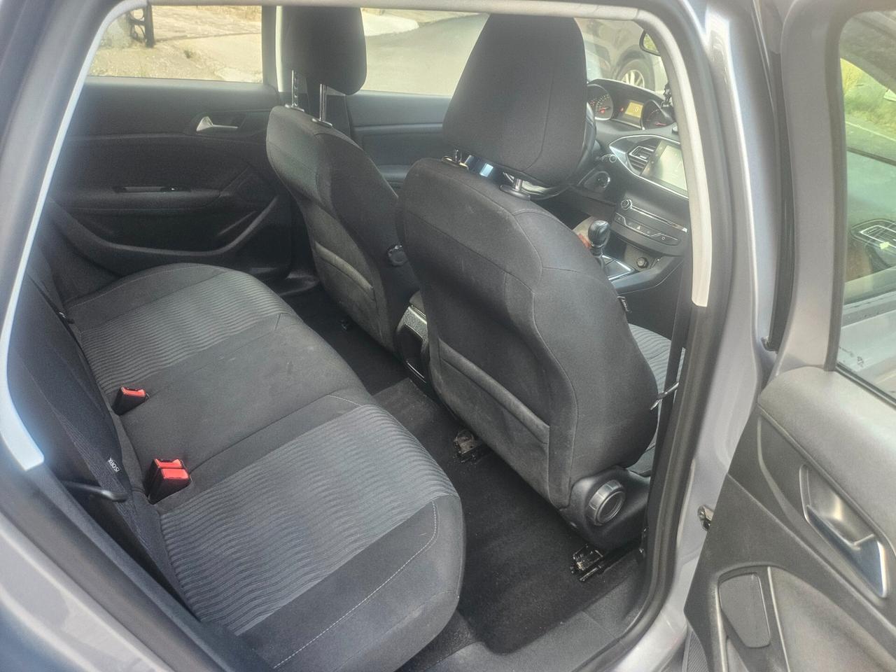 Peugeot 308 BlueHDi 100 S&S SW Business
