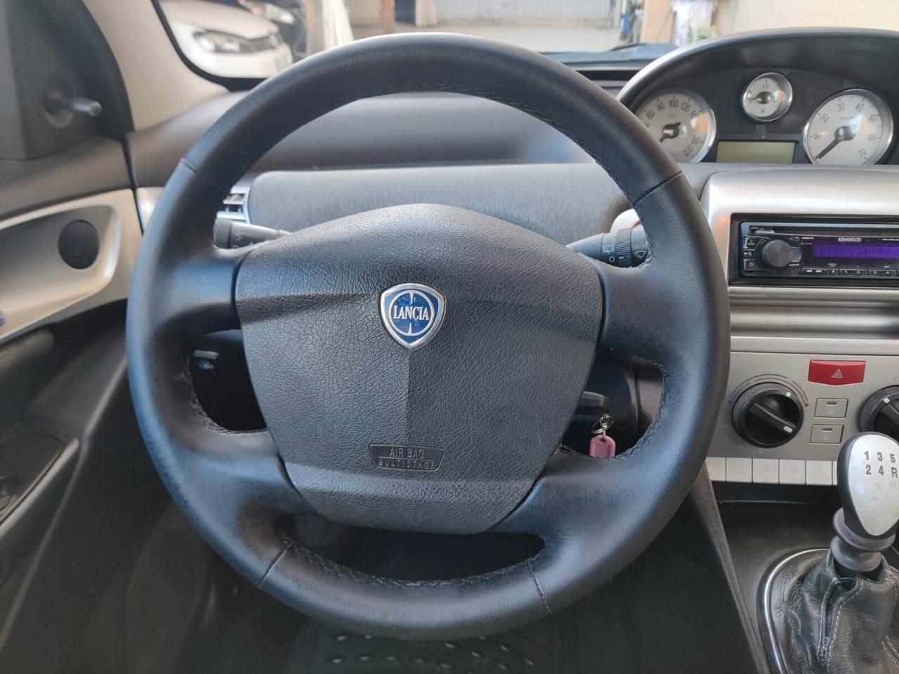 Lancia Ypsilon 1.2 benz/GPL