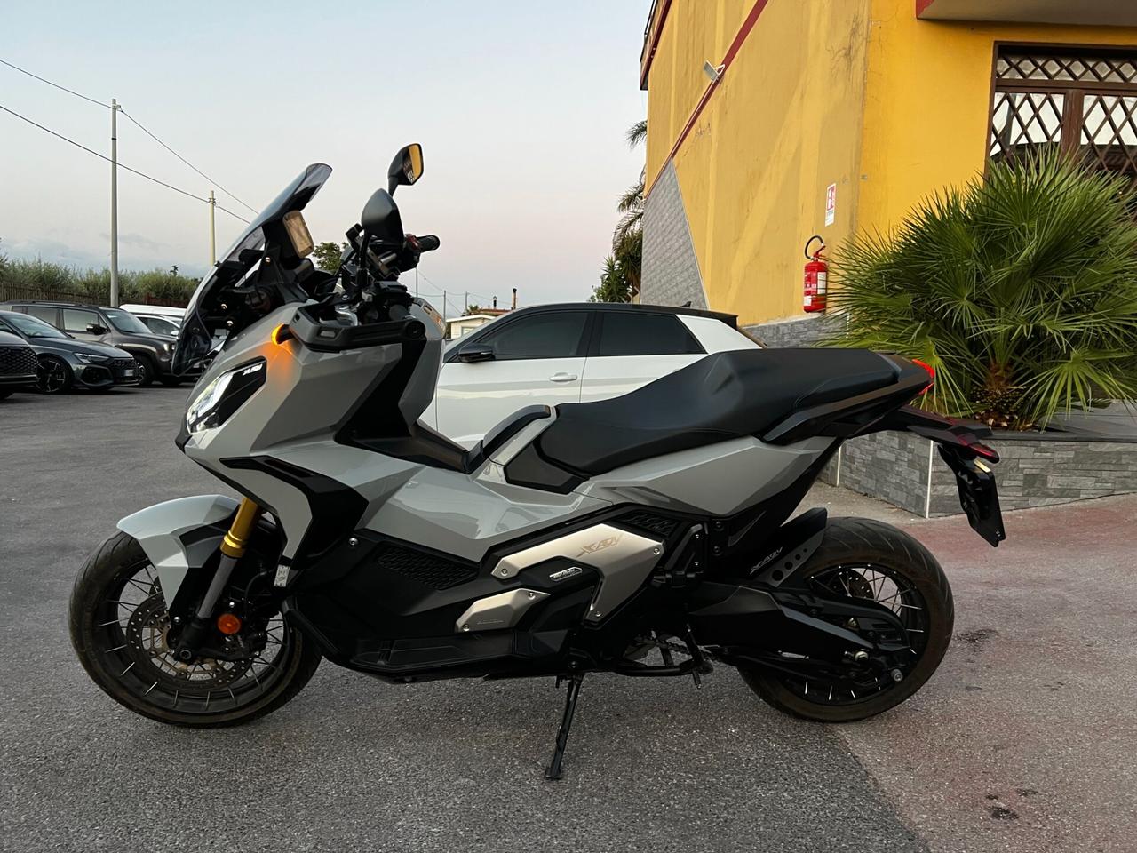 Honda X-ADV 750 Fulled- PARI AL NUOVO