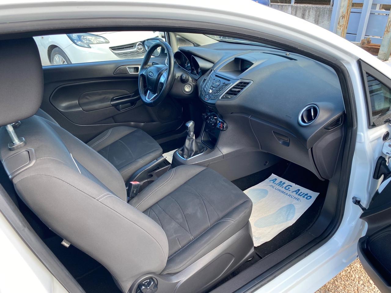 Ford Fiesta 1.5 TDCi 75CV 55 KW 3 porte Black & White Edition