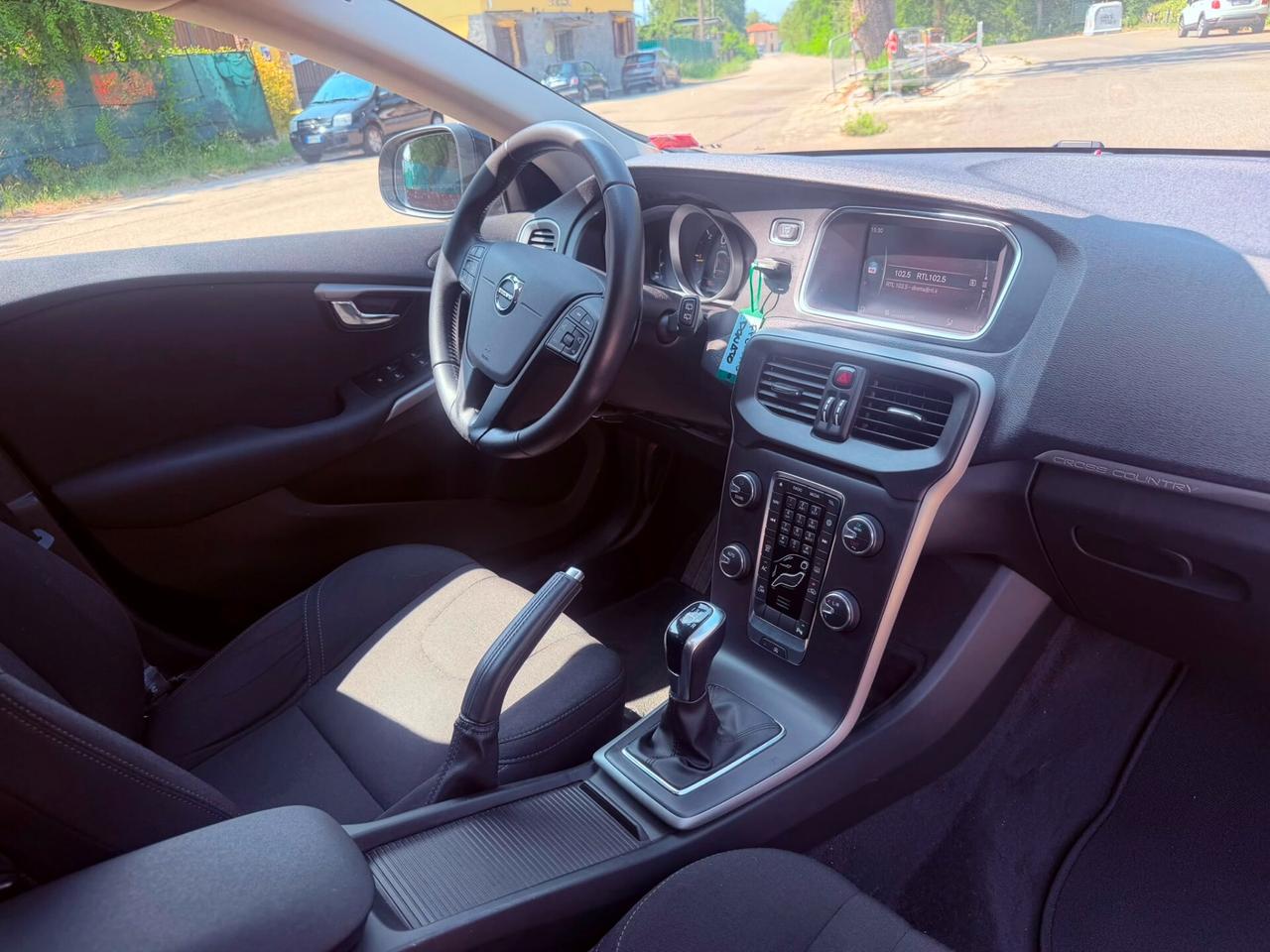 Volvo V40 Cross Country D2