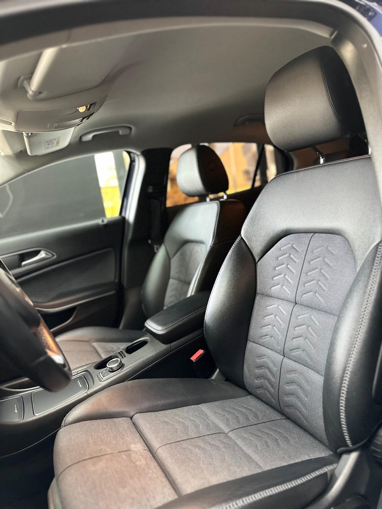 Mercedes-benz GLA 200 d Automatic Premium