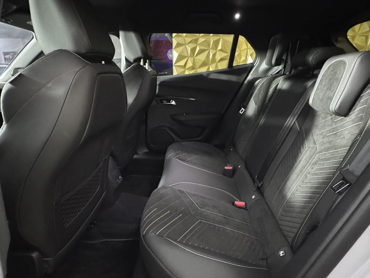 Peugeot 2008 BlueHDi 130 S&S EAT8 GT