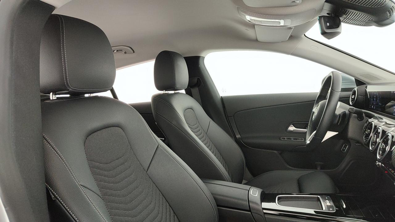 Mercedes-Benz CLA Shooting Brake 180 d Advanced auto