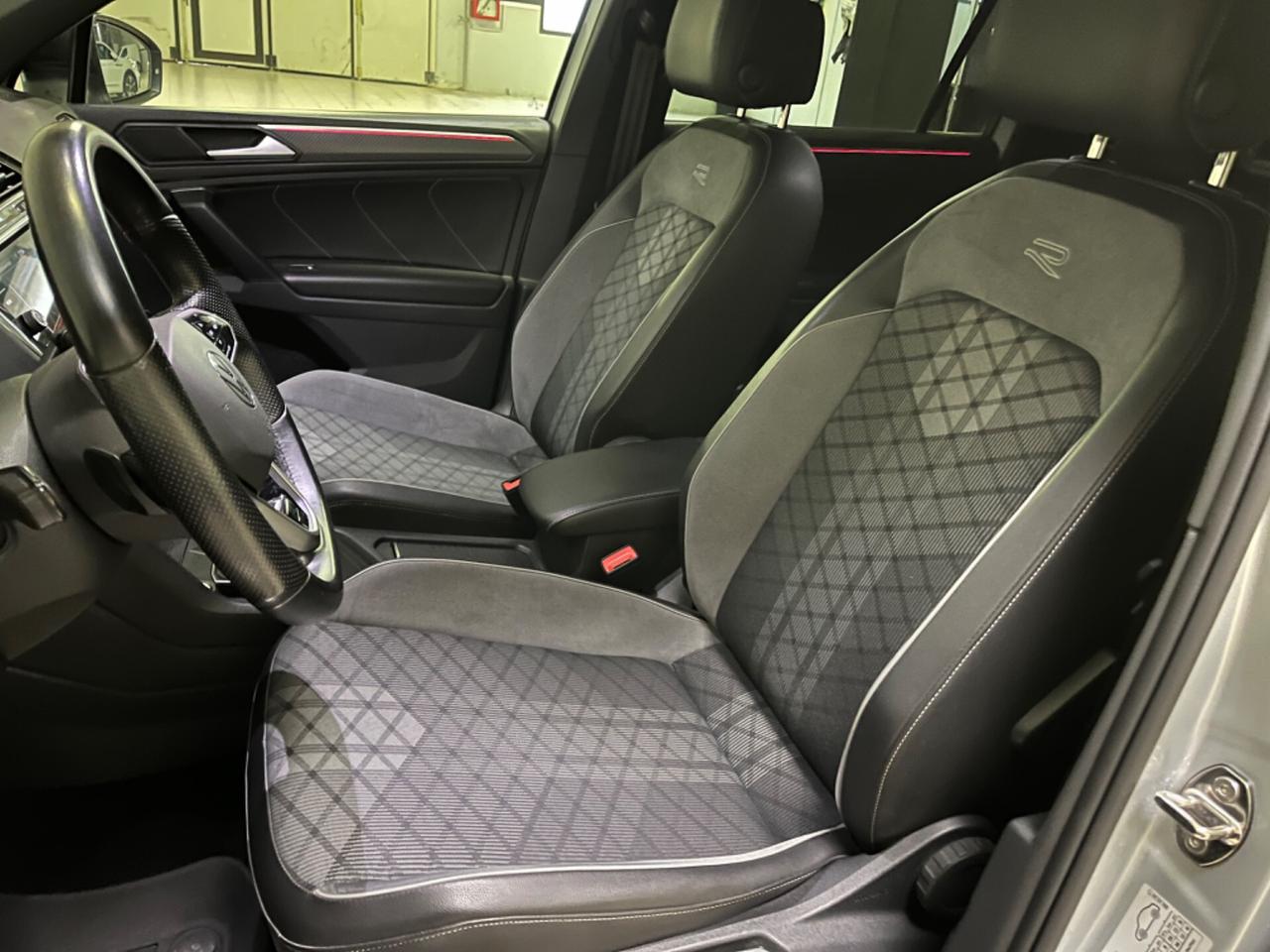 Volkswagen Tiguan 2.0 TDI 150 CV SCR DSG R-Line