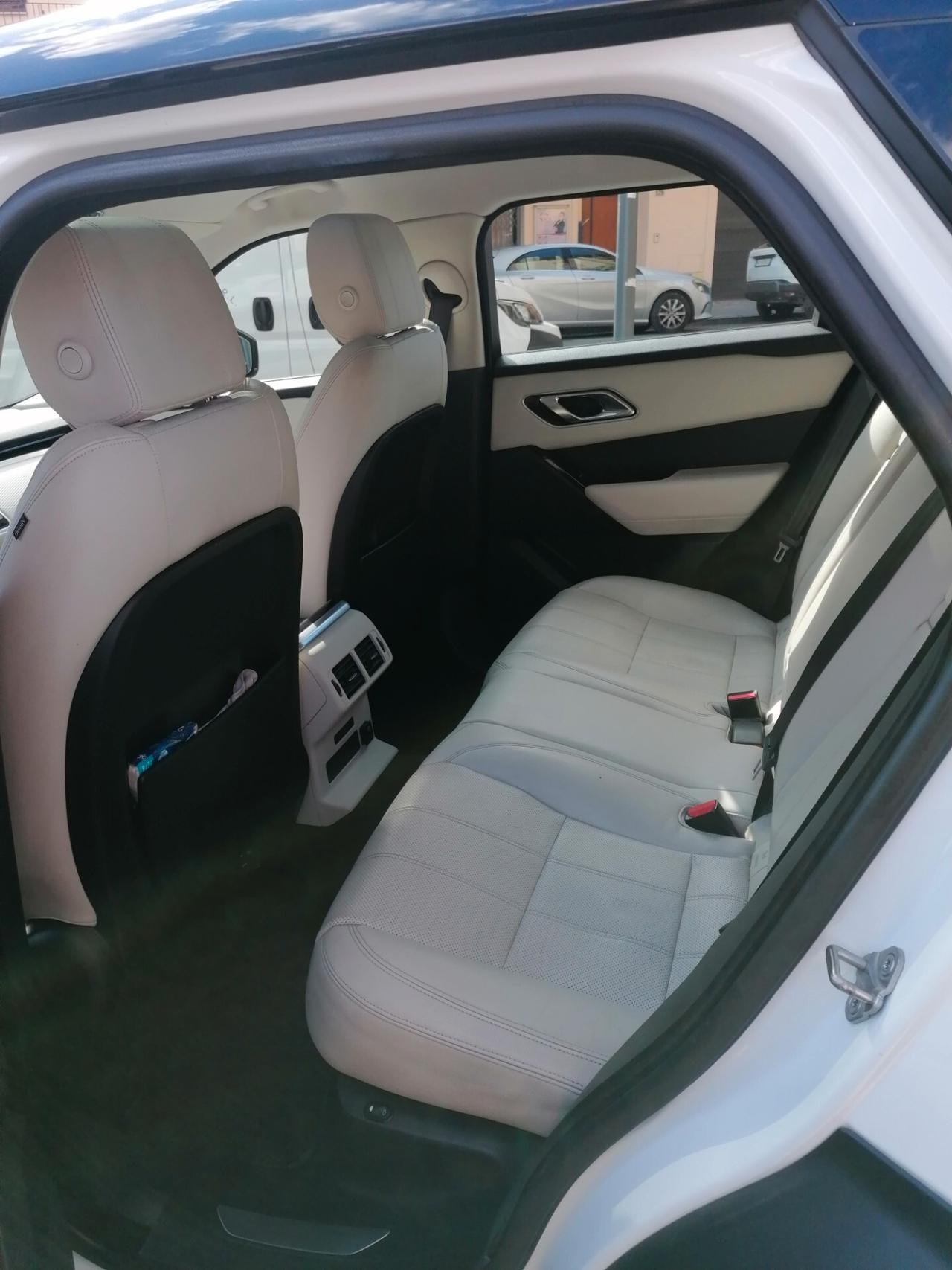 Land Rover Range Velar 2.0 TD4 180 CV R-Dynamic