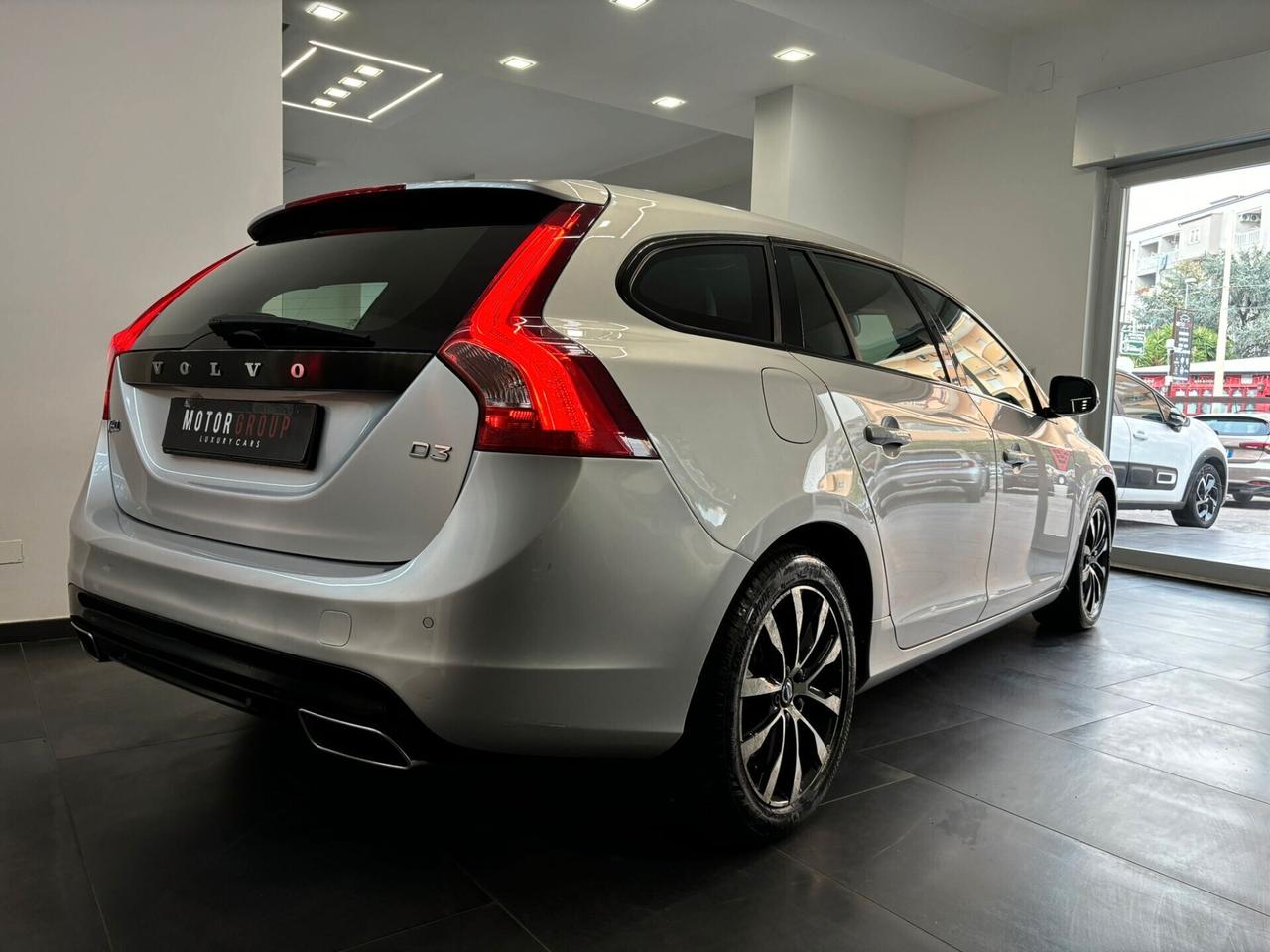 Volvo V60 D3 Geartronic Momentum 2.0 150CV