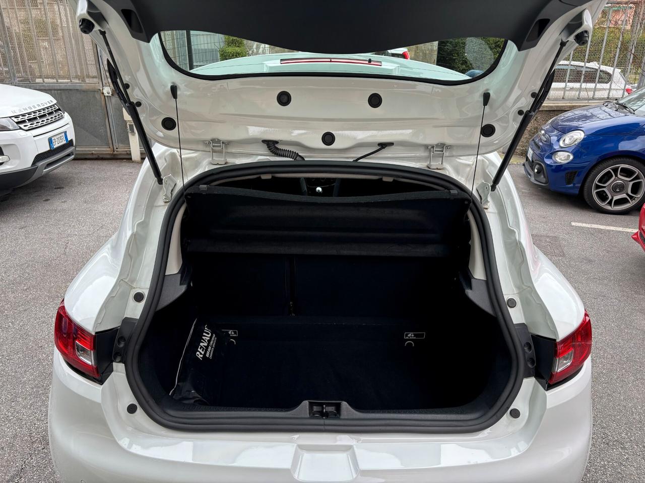 Renault Clio TCe 12V 90CV Start&Stop 5 porte Energy Intens